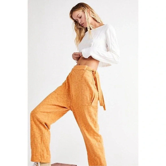 NWT Free People Beach Ty Sweater Pants Set Long Sleeve Crop Wide Leg Medium - Picture 1 of 12